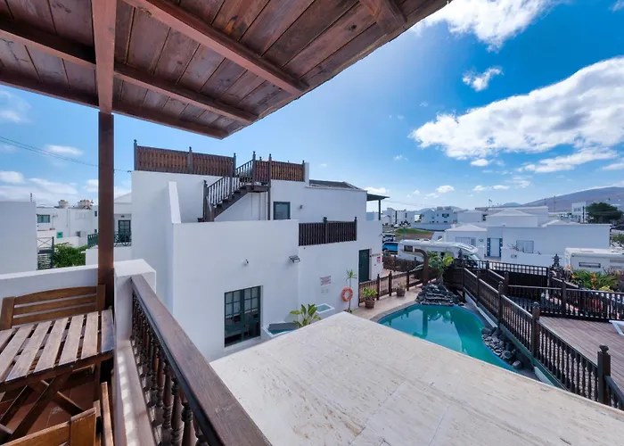 Semesterbostad Casa Hibiscus - Shared Pool And Bbq - Close To Seafront Promenade By Lanzarote Punta Mujeres