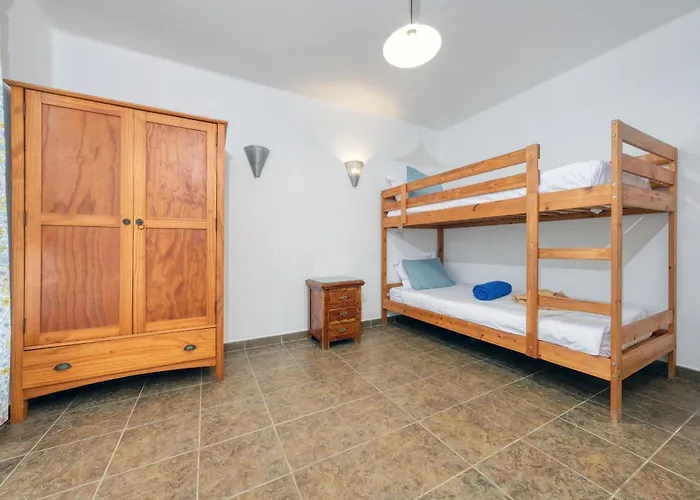 Casa Hibiscus - Shared Pool And Bbq - Close To Seafront Promenade By Lanzarote * Punta Mujeres