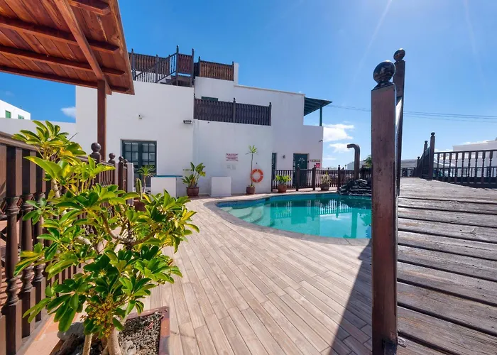 Casa Hibiscus - Shared Pool And Bbq - Close To Seafront Promenade By Lanzarote Hébergement de vacances Punta Mujeres