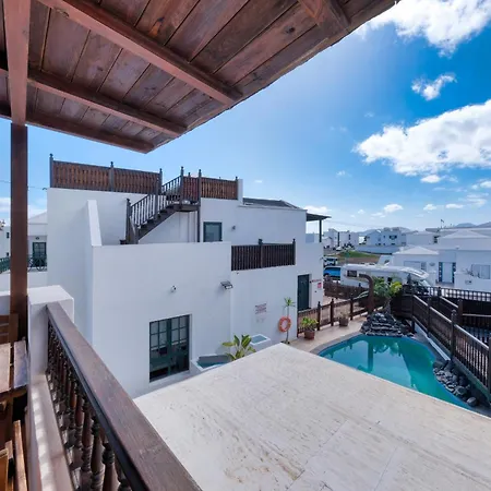 Tatil Evi Casa Hibiscus - Shared Pool And Bbq - Close To Seafront Promenade By Lanzarote Punta Mujeres