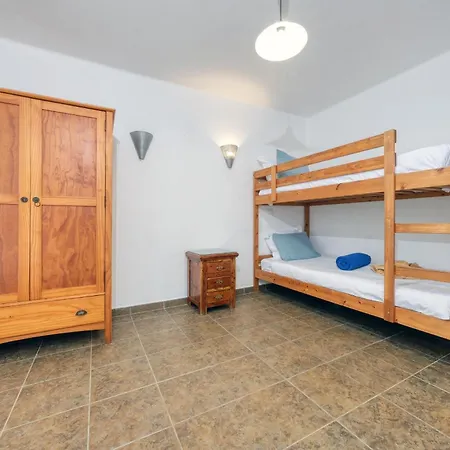Casa Hibiscus - Shared Pool And Bbq - Close To Seafront Promenade By Lanzarote * Punta Mujeres