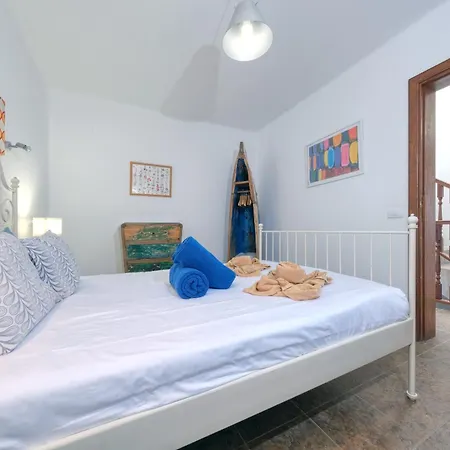Tatil Evi Casa Hibiscus - Shared Pool And Bbq - Close To Seafront Promenade By Lanzarote